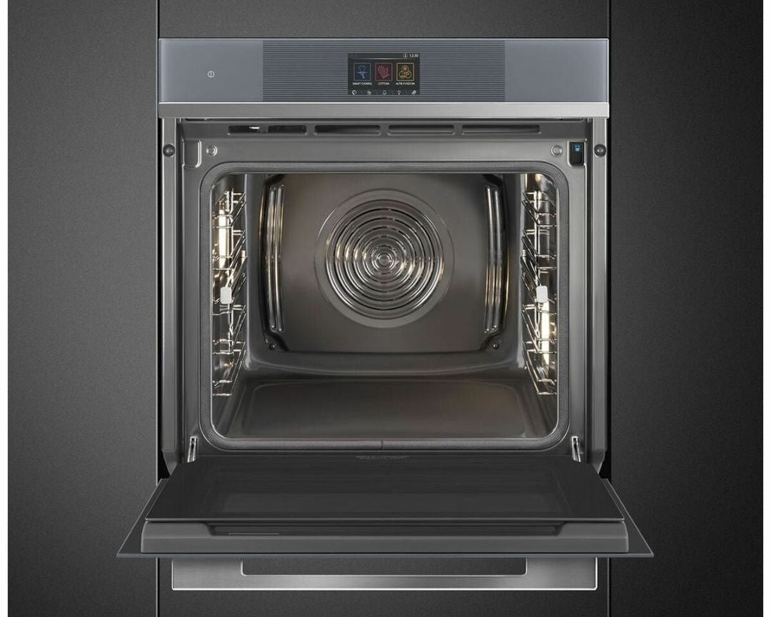 A Smeg oven — ideally a built-in pyrolytic model 