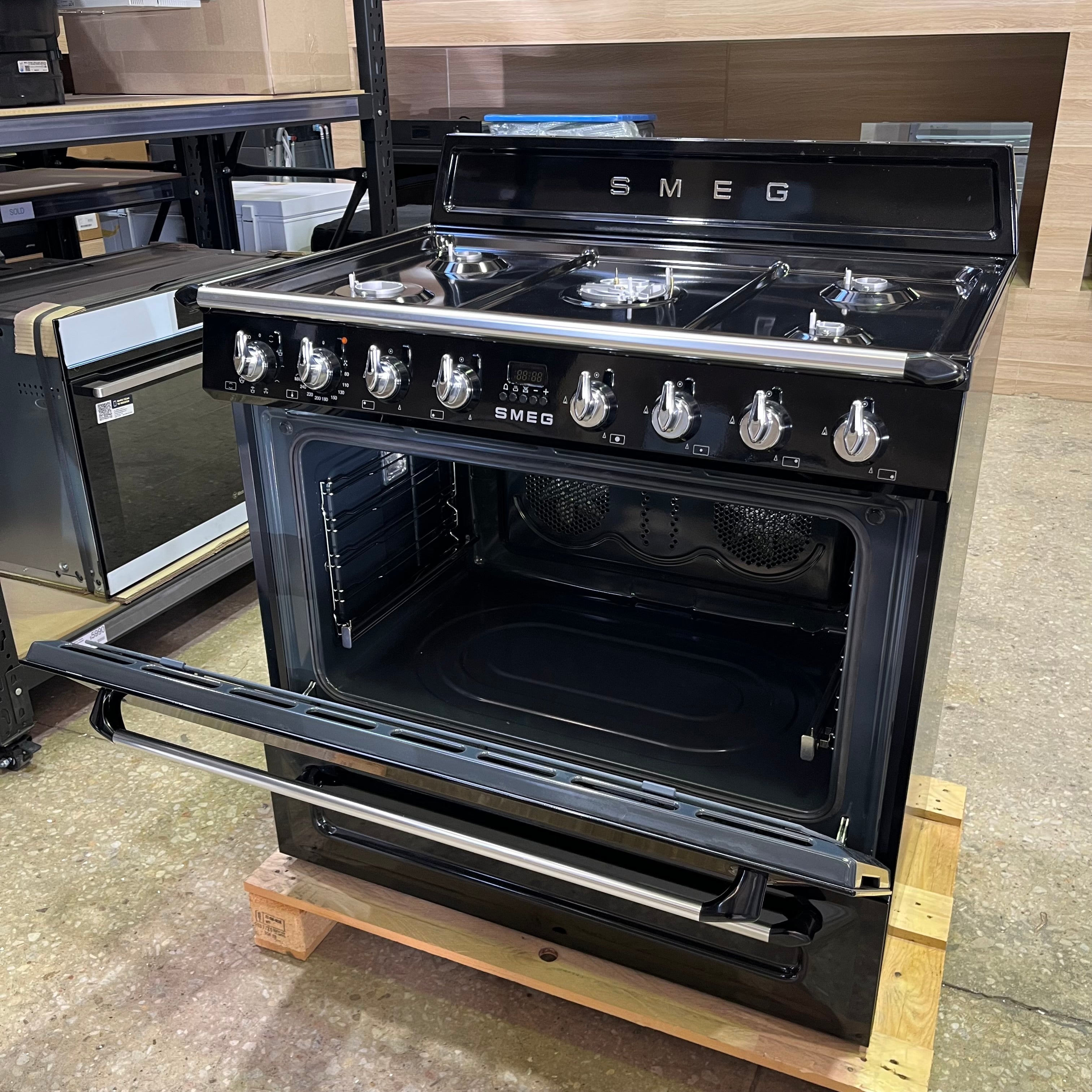 Smeg 90cm Victoria Dual Fuel Freestanding Oven TRA90BL2 - Factory Seconds