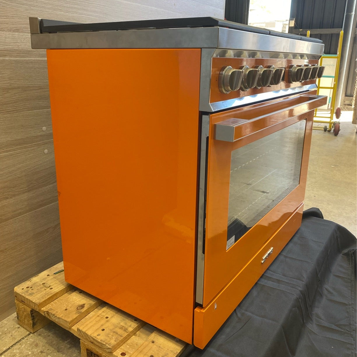 Smeg 90cm Orange Freestanding Portofino Oven CPF9GPORA - Ex Display