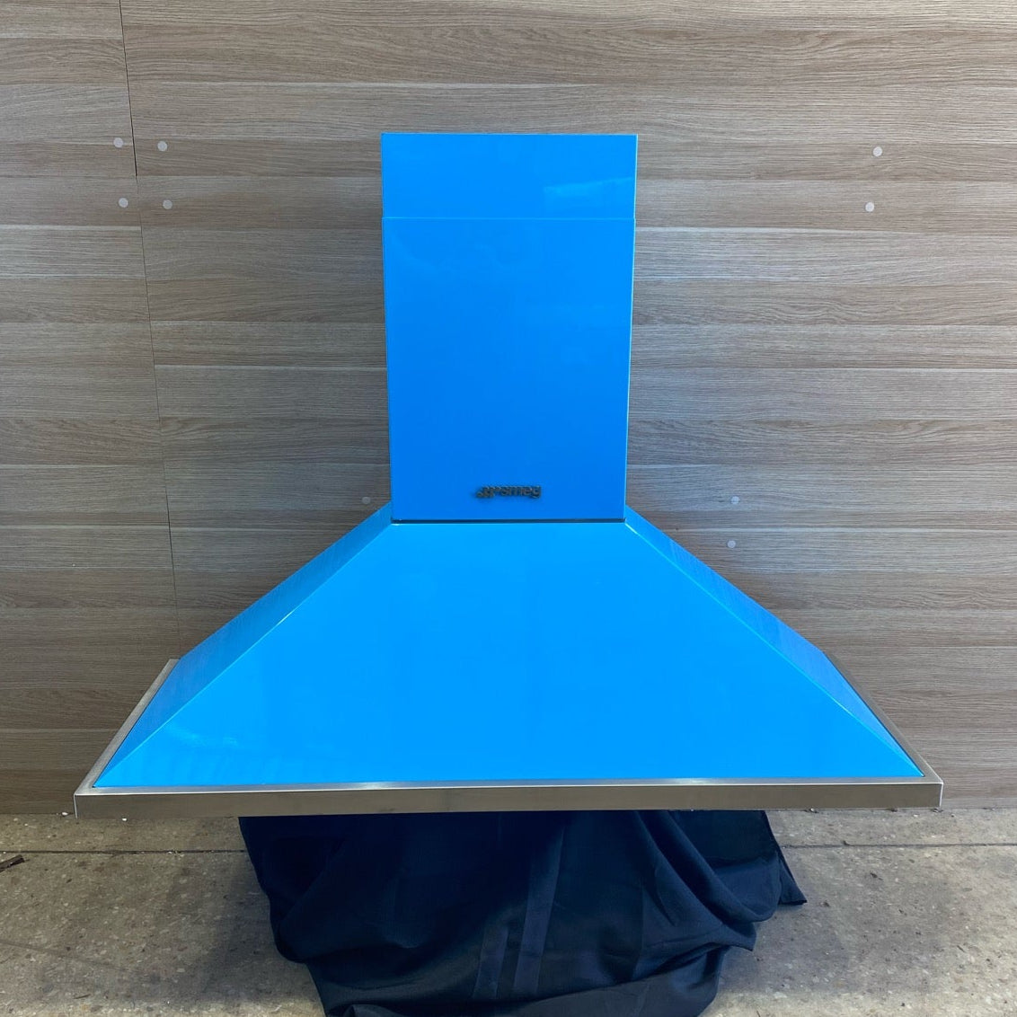 Smeg 120cm Portofino Turquoise Canopy Rangehood KPFA12T - Ex Display