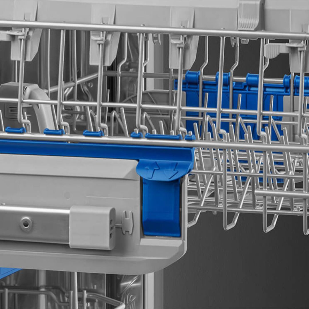 Smeg Semi-Integrated Dishwasher DWAI6234X4 - Factory Seconds